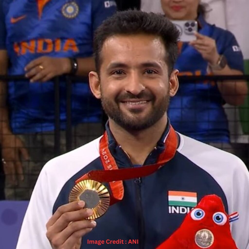 2.Paris Paralympics 2024 Nitesh Kumar wins gold medal in badminton